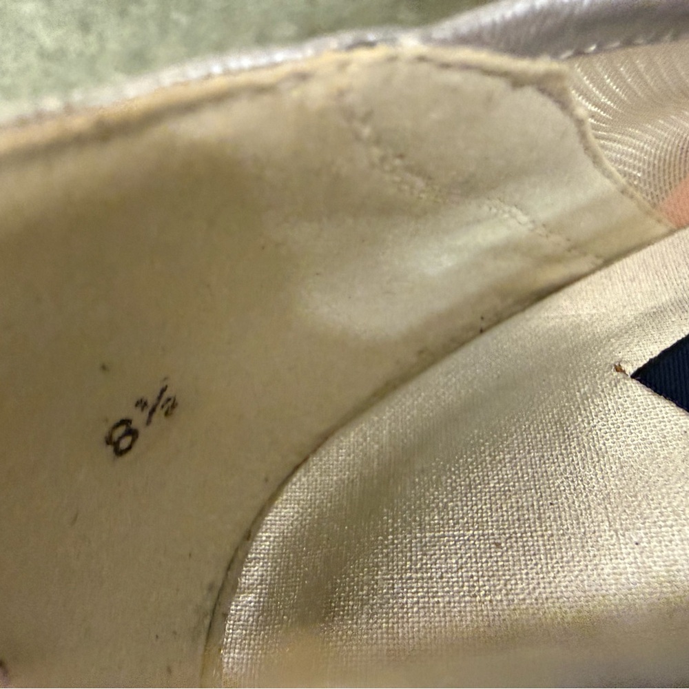 Stuart Weitzman Silver Metallic Pointed-Toe Pumps… - image 7